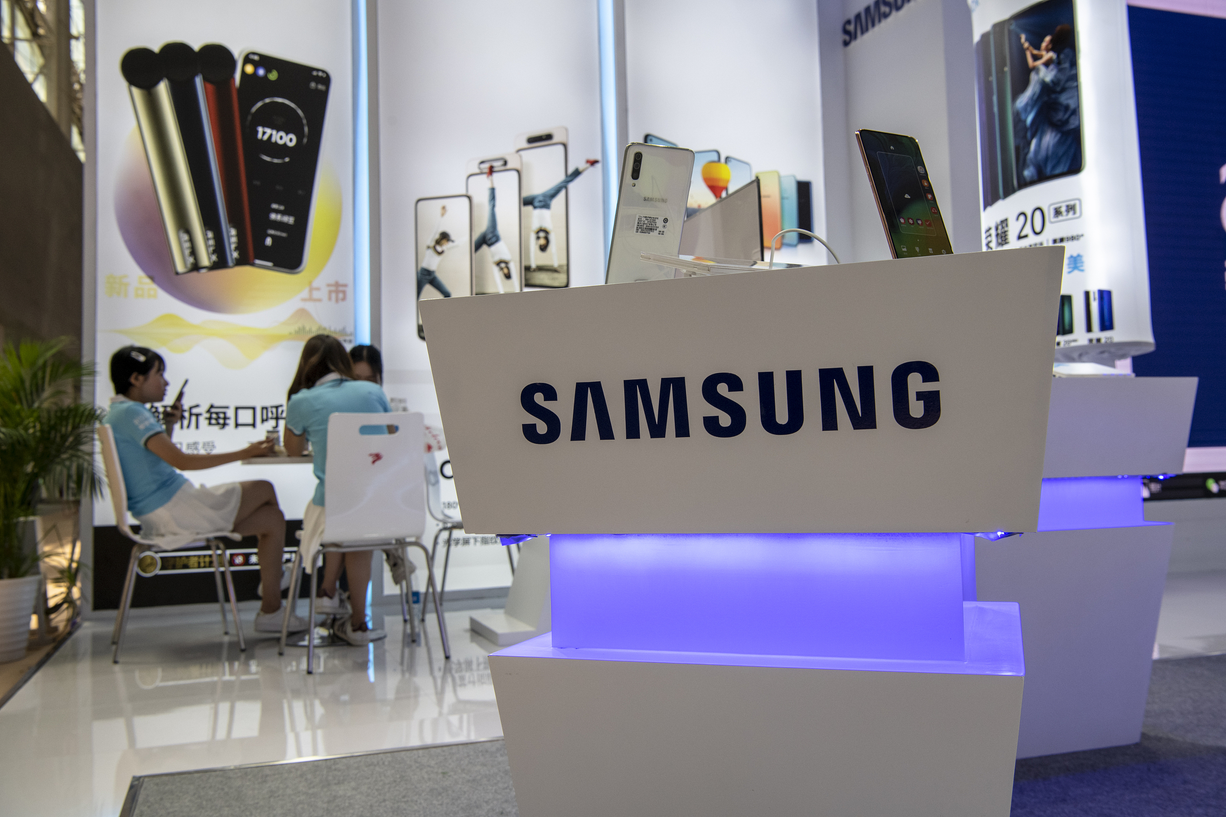 哪个手机厂商没有用过三星的配件,三星手机的配件最好的是哪家