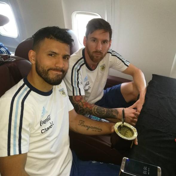 七夕节足球礼物,爱足球的男生送什么礼物