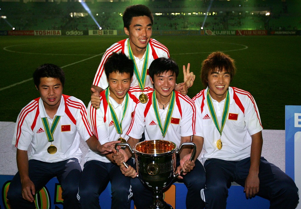 足坛退役的巨星2023,2022足坛退役球员名单