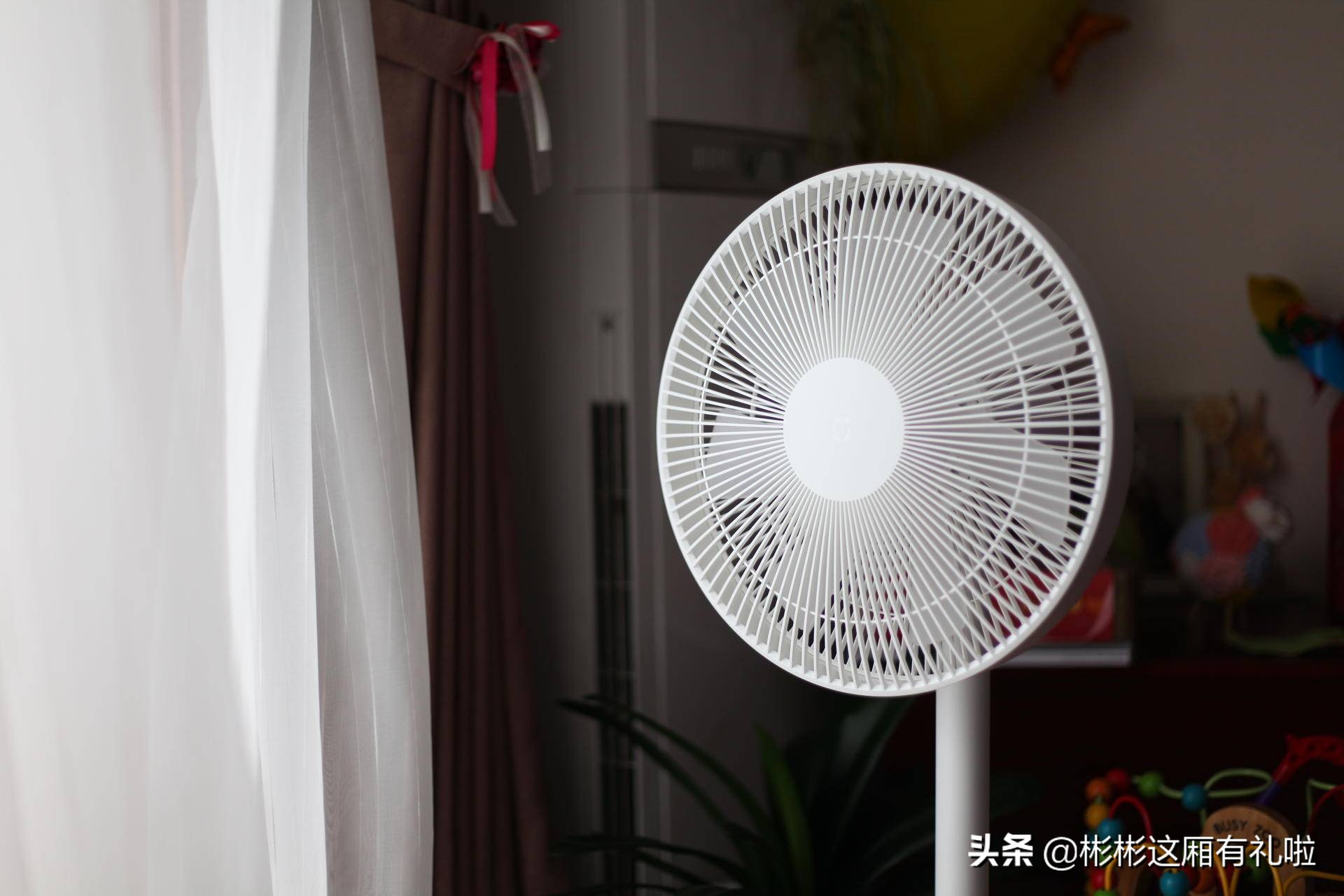 风扇到底要不要选直流变频的,美的的随温变直流变频风扇怎么样