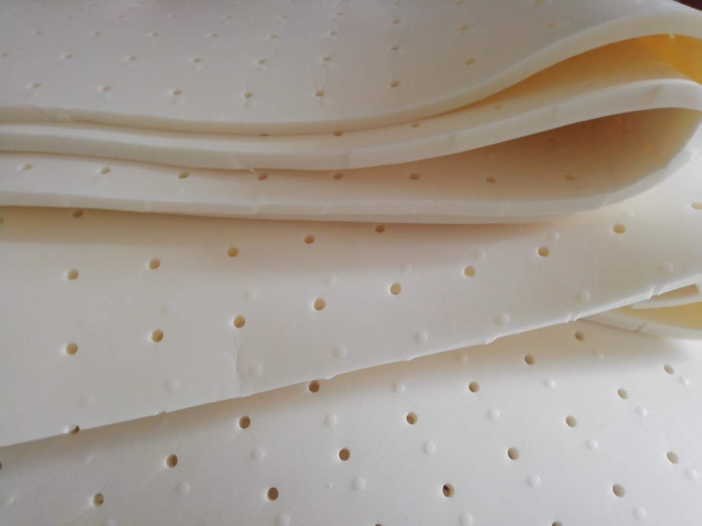 如何选便宜的薄床垫,薄床垫选购全攻略