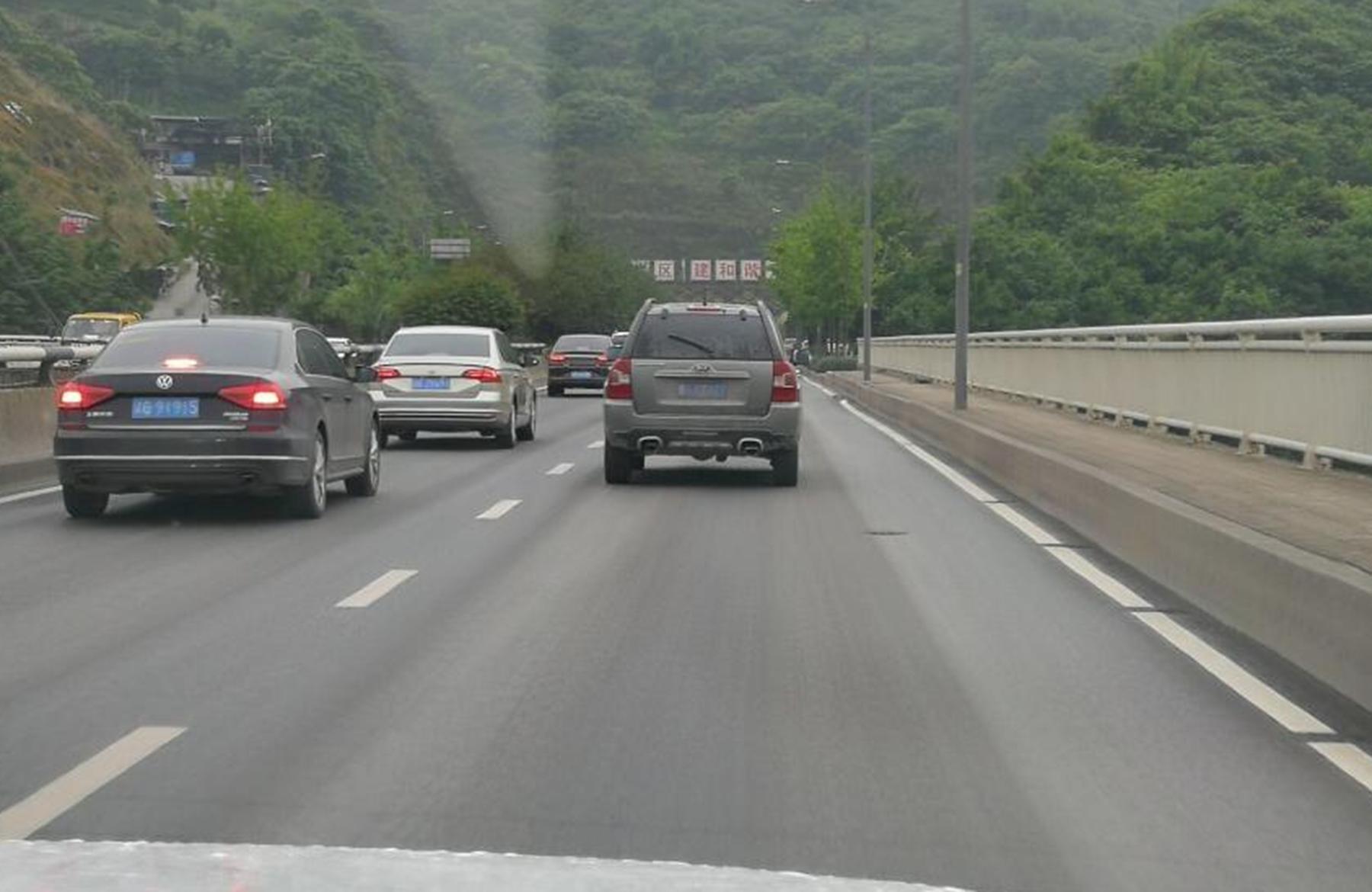 高速遇到碰瓷报110还是交警,高速遇到碰瓷的解决步骤