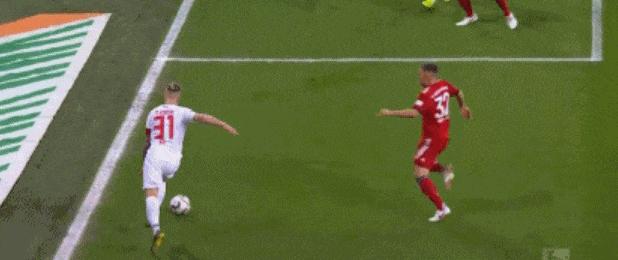 足坛10大最羞辱性进球,曼联5分钟失球耻辱破门