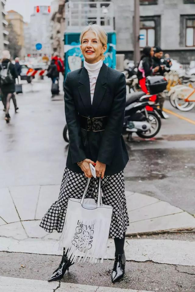 玛丽莲梦露经典服装,玛丽莲梦露夏天穿衣服