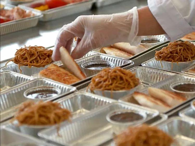 最不好吃的飞机餐有哪种,最好的飞机餐有哪些