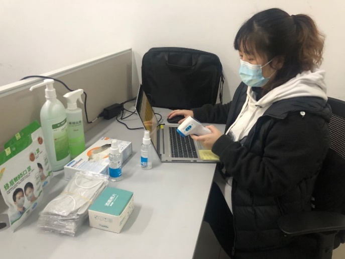 向坚守疫线的硬核志愿者们致敬,战疫先锋不忘初心硬核坚守陈扬