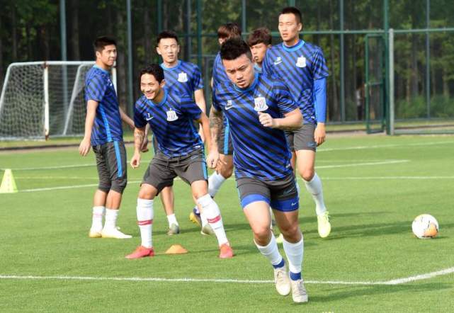 今天国足热身赛直播,国足无奈