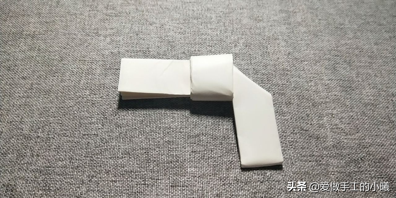 手枪手工折纸长30厘米宽10厘米,童年折纸手枪的子弹怎么做