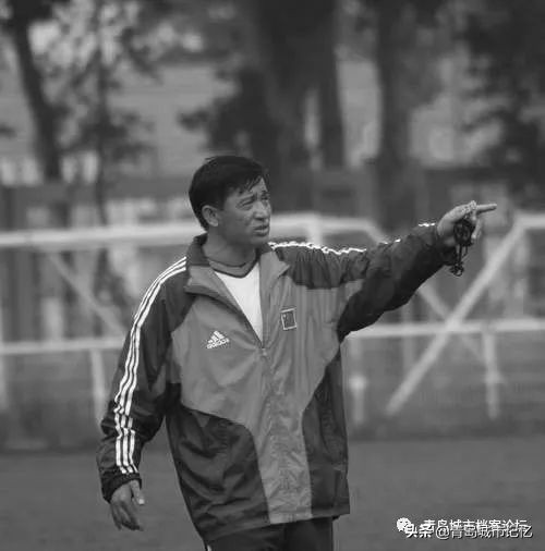 青岛海牛球迷海纳百川,青岛足球海牛球迷