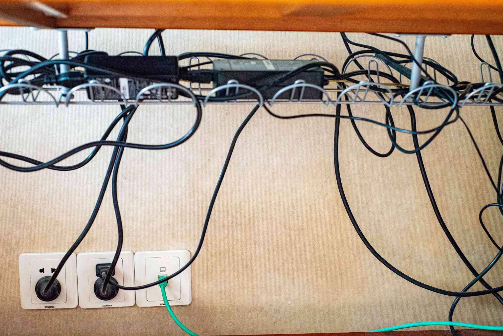 电脑显示器双屏上下支架推荐,显示器桌面挂式两用支架