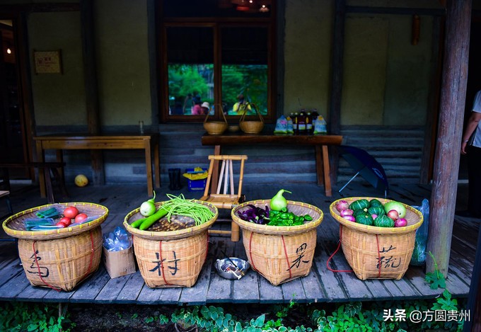 这个夏日，看这个美女如何在浙江乌村的第一百种玩法