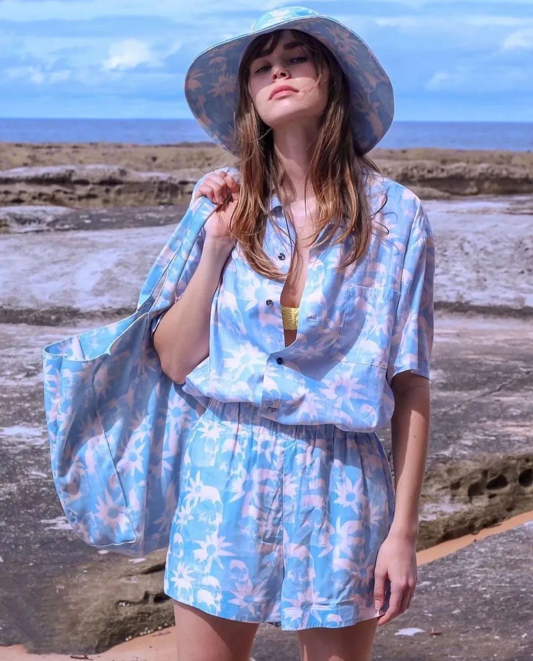 周董的新单曲,循环着许巍的歌