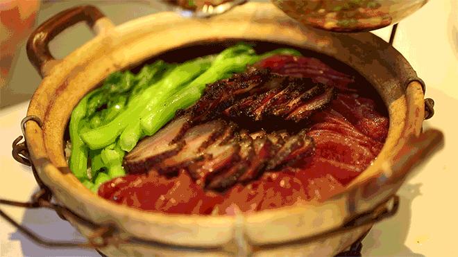 在广东万物皆可煲仔饭,万物皆可煲的煲仔饭