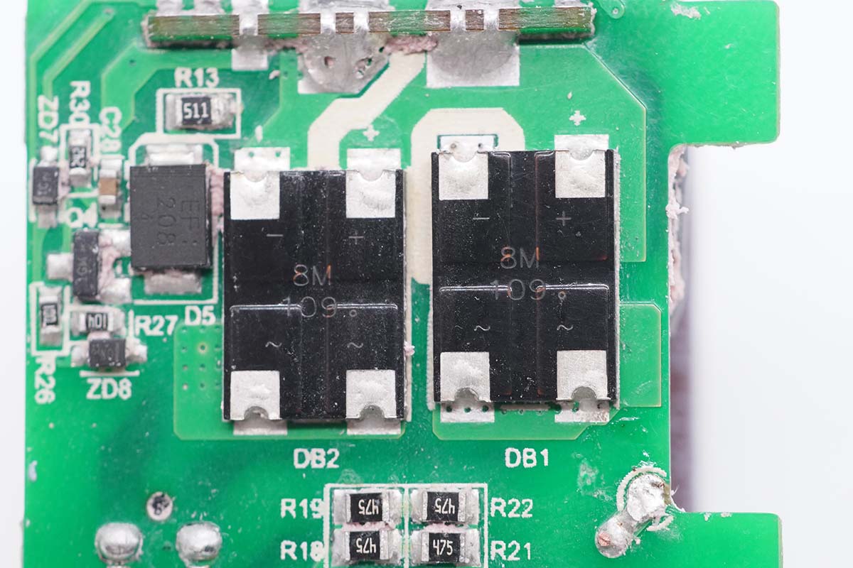 氮化镓快充拆解,双口快充头65w氮化镓拆解