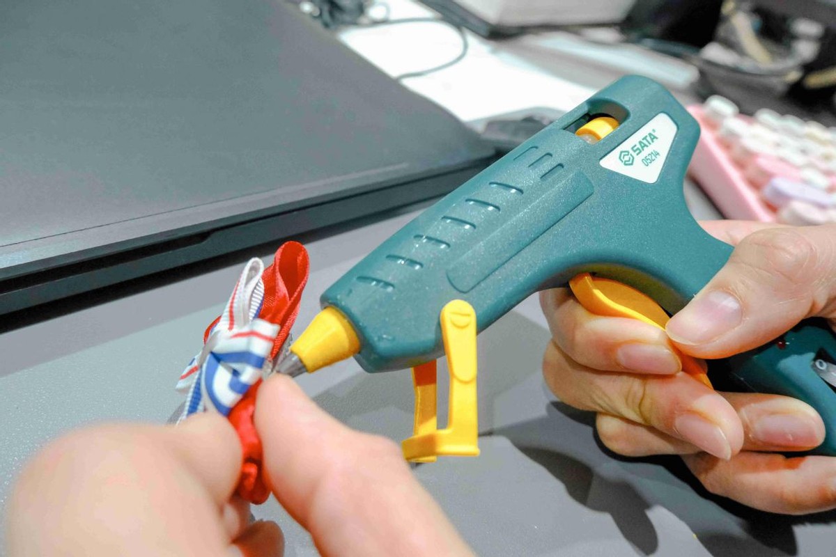 我只动口不动手，手提百宝箱的模范老公立即执行