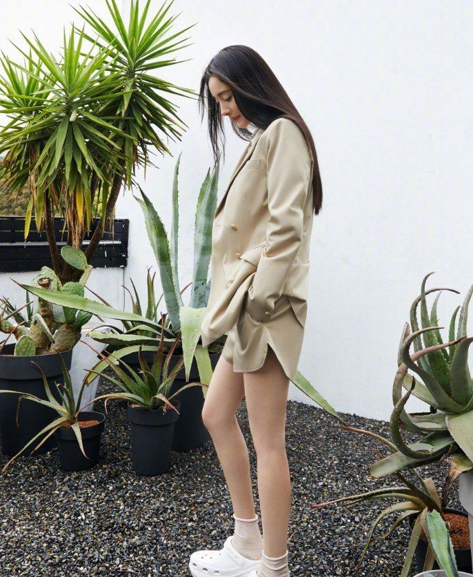 杨幂同款洞洞鞋鞋高多少,杨幂同款crocs洞洞鞋价格