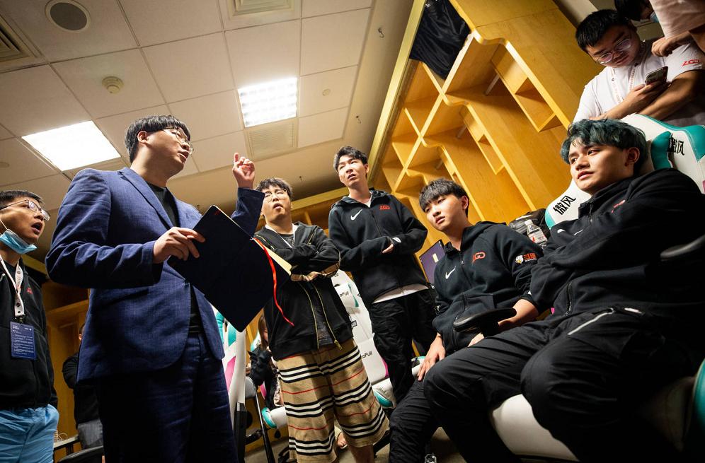 s10主题曲暗示夺冠,s10主题曲跟dwg的关系