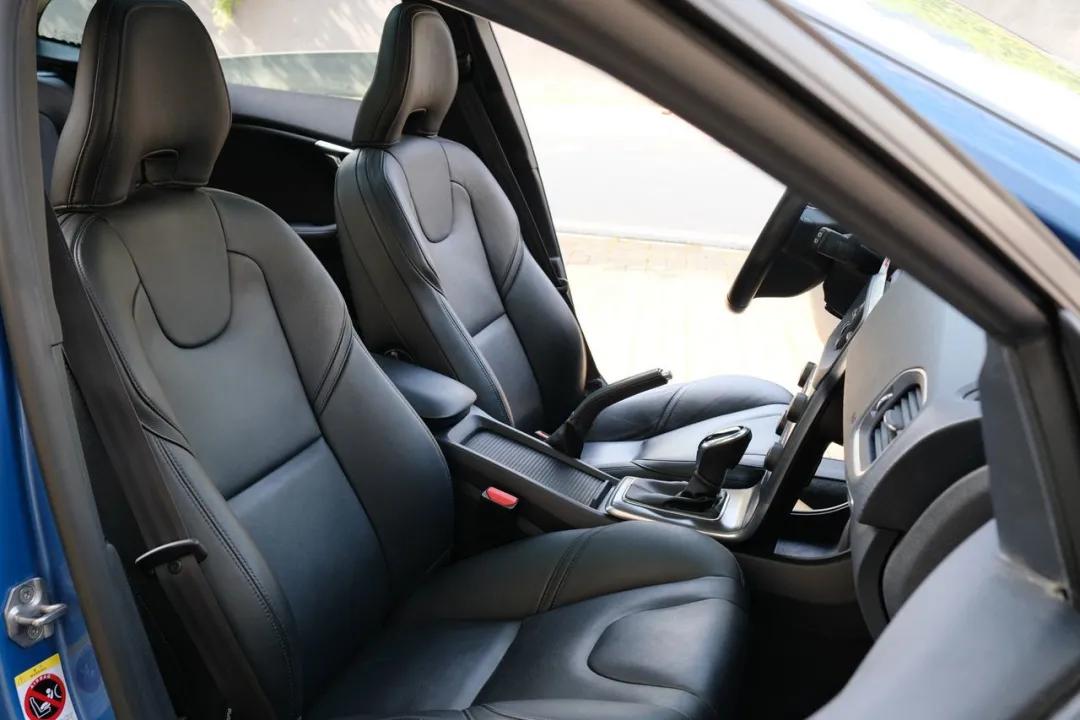 15款v40沃尔沃二手,二手沃尔沃v40多少钱