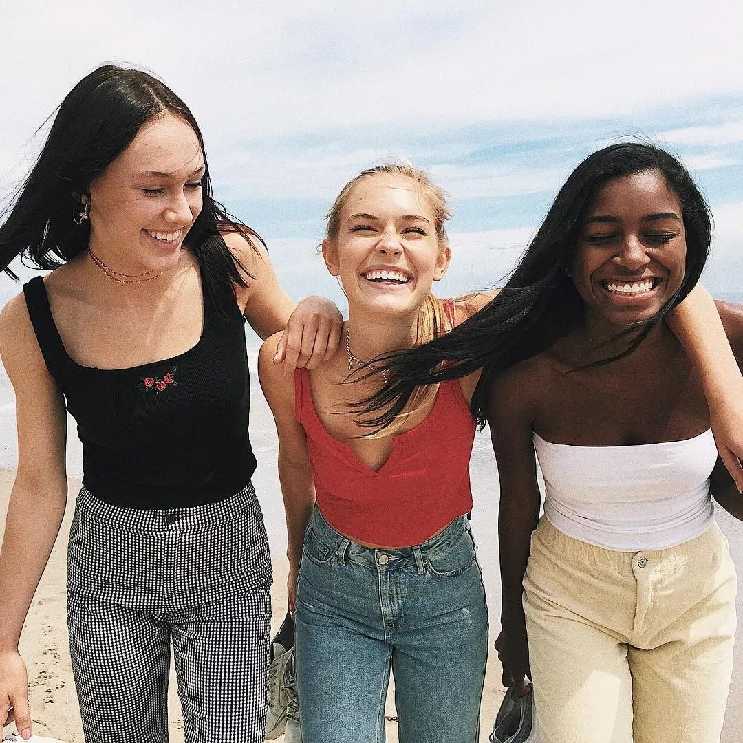 教你100元变身梦幻九头身KaiaGerber