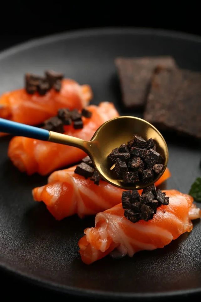 白松黑露，在丽江「上演旷世传奇」