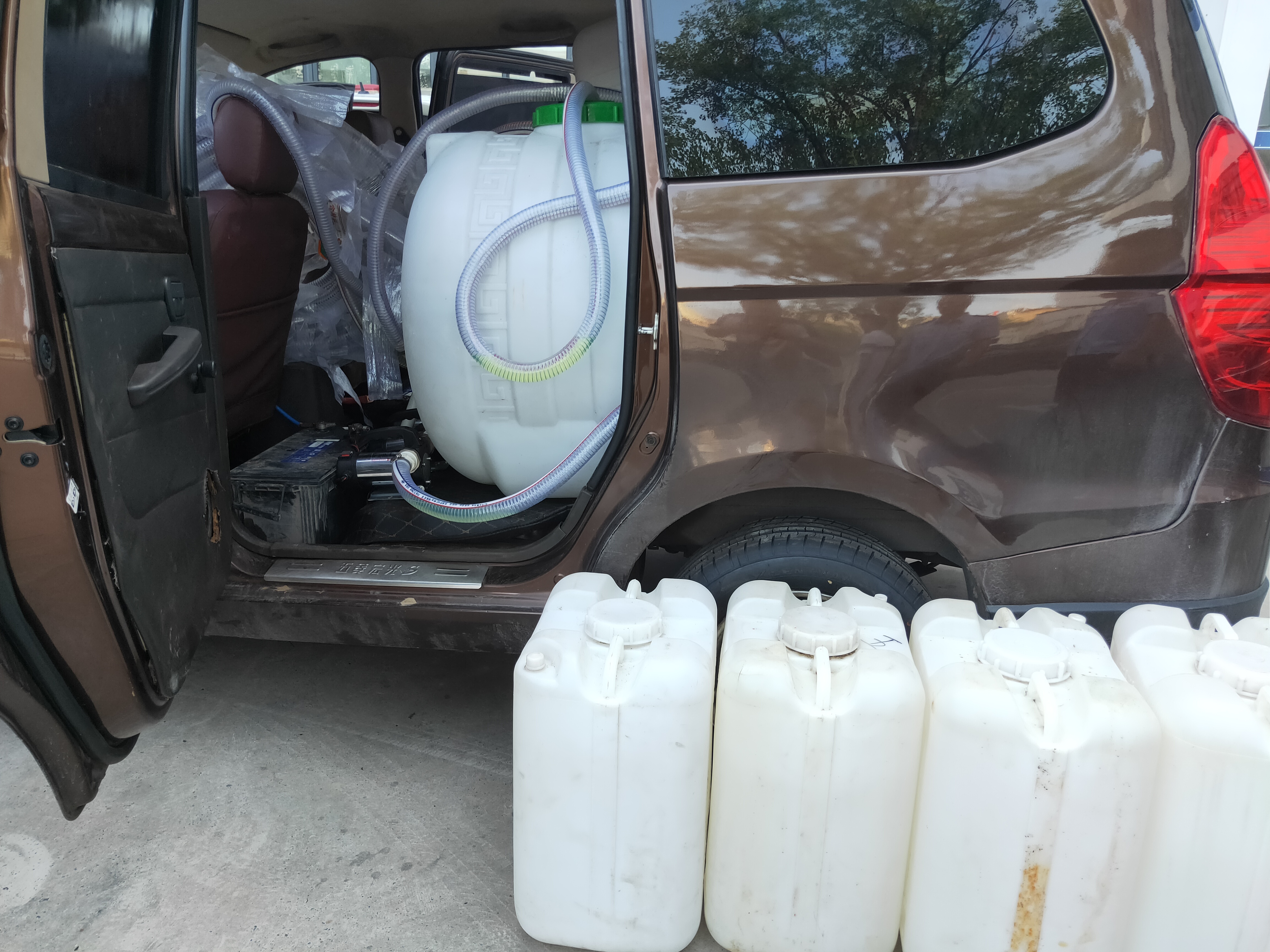 油耗子被人抓住,大庆油耗子被抓现场