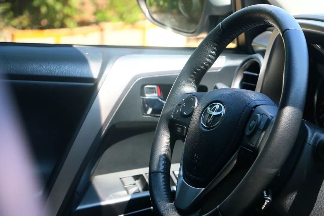 2012荣放rav4的2.0l的油耗,丰田rav4荣放2.5混动版真实油耗