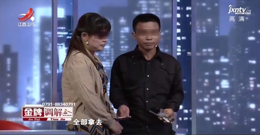 怀孕妻子和小姑子吵架,妻子怀孕被丈夫家暴醒来狠狠报复