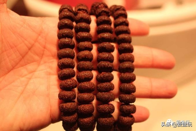 滴血莲花菩提盘玩前后对比效果图,21颗菩提手串盘玩