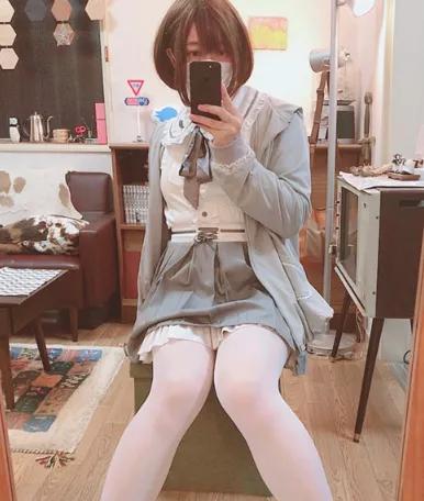 40岁中年男漫画家收到粉丝送的女装，发布女装自拍|ACGN趣闻