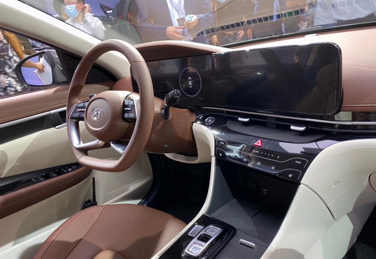 现代全新索纳塔伊兰特,换代成功的索纳塔