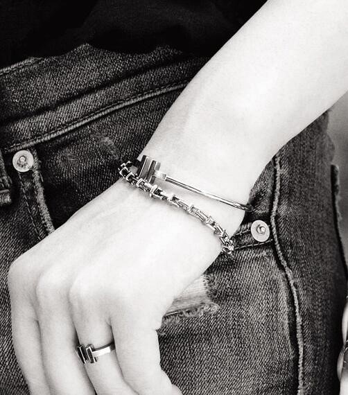 蒂芙尼手镯经典款式,蒂芙尼手镯蒂芙尼蓝