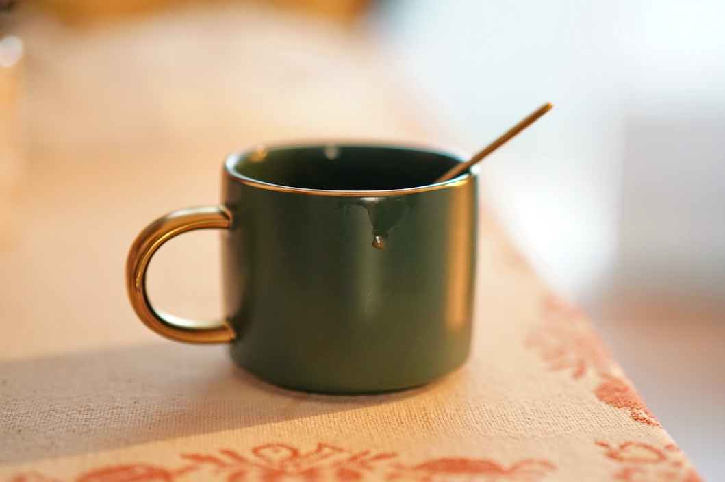 疫情之下网购越南小姑娘咖啡，没想到迅速寄来，看我是怎么冲泡的