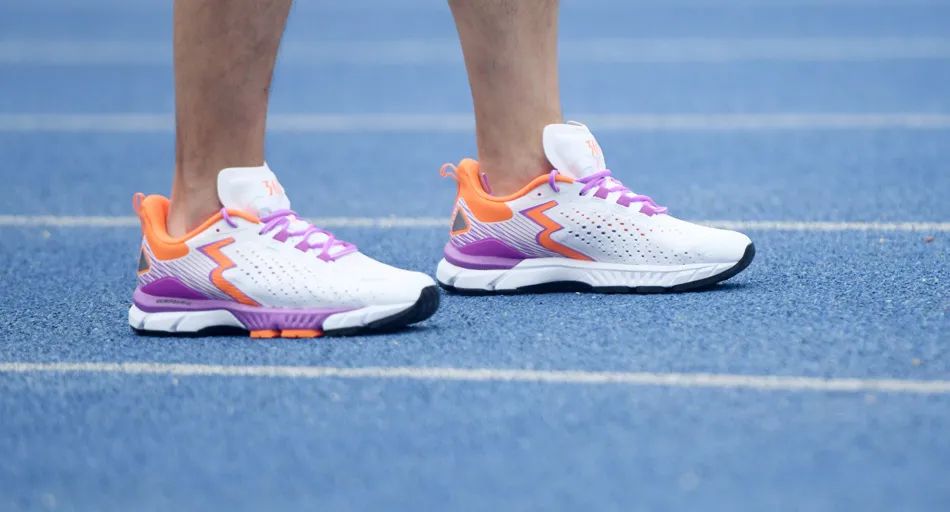 361飞燃2.5适合入门级跑者吗,361跑鞋哪个系列最好