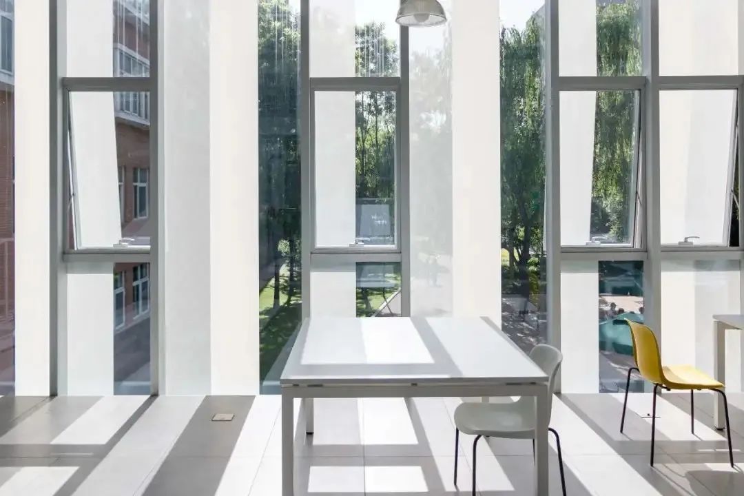 西安欧亚学院有贵族学校吗,西安欧亚学院是国家的吗