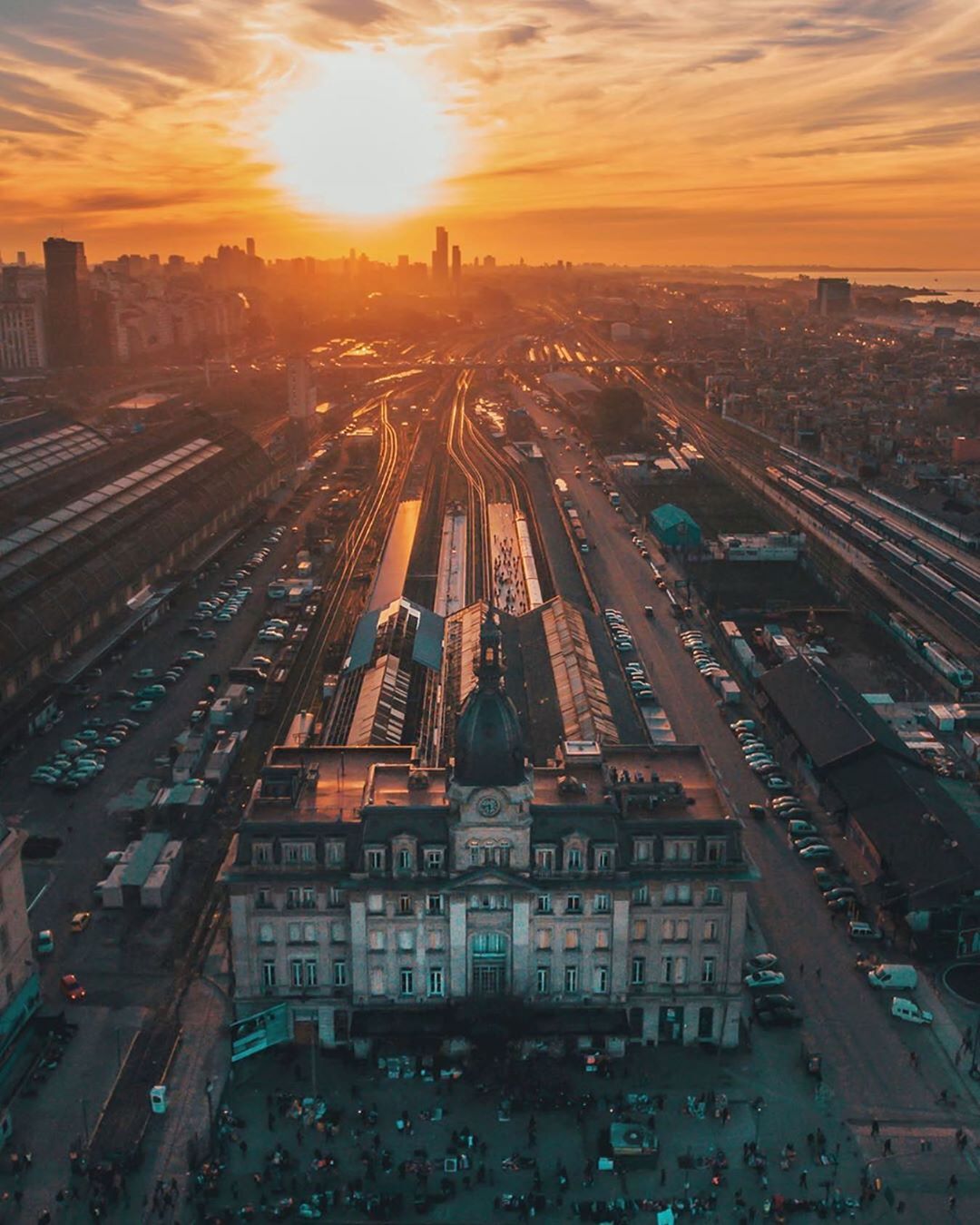 人民币破7对哪些行业利好,人民币破7对市场有什么影响