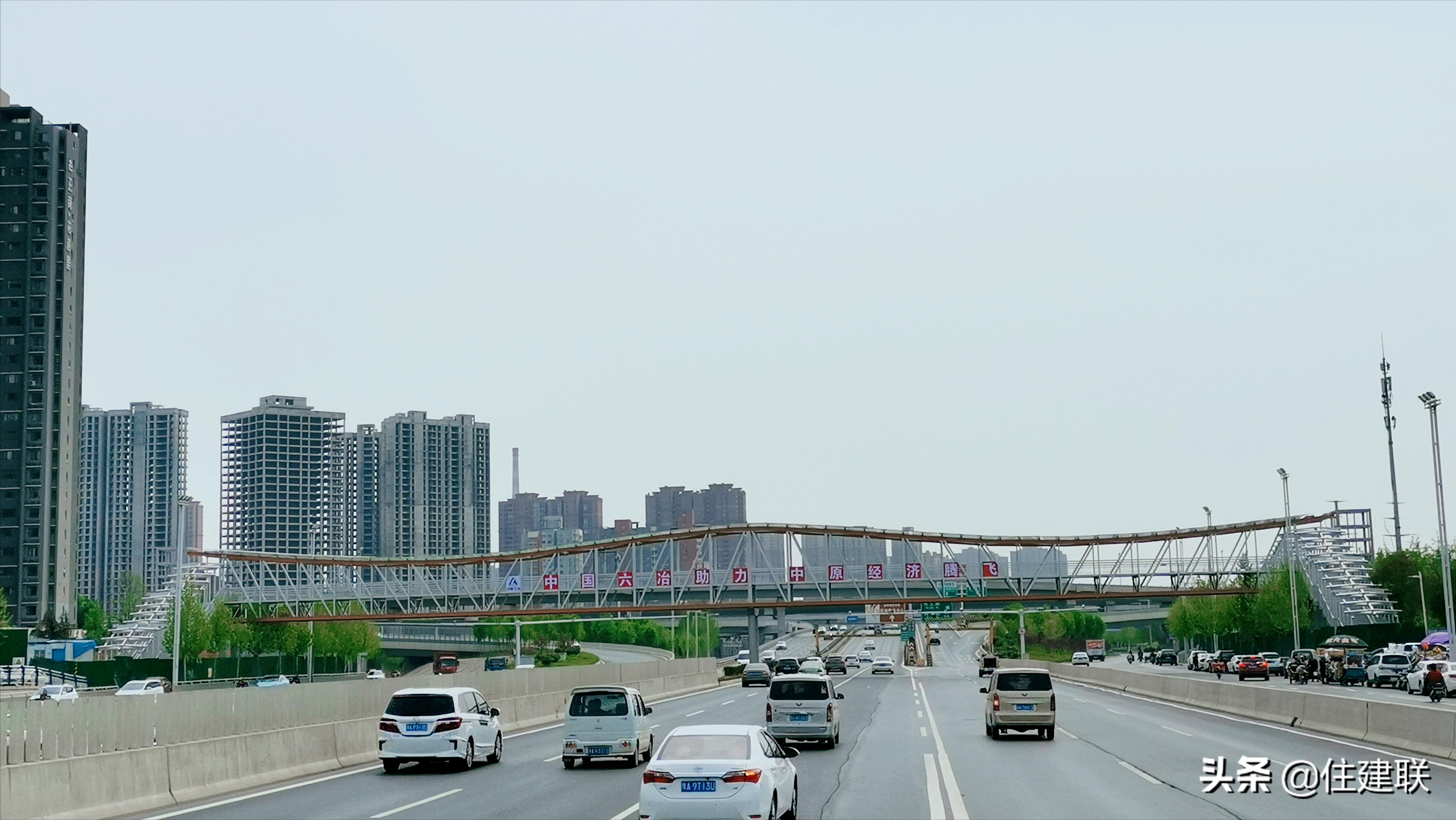 一桥架通两岸,一桥架南北方便往来