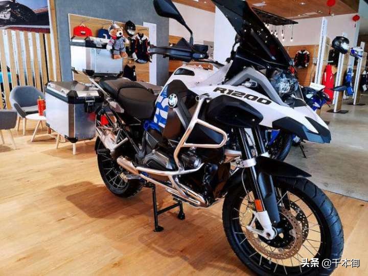 摩托车上必不可少的配件，以下几种全知道的都是老司机