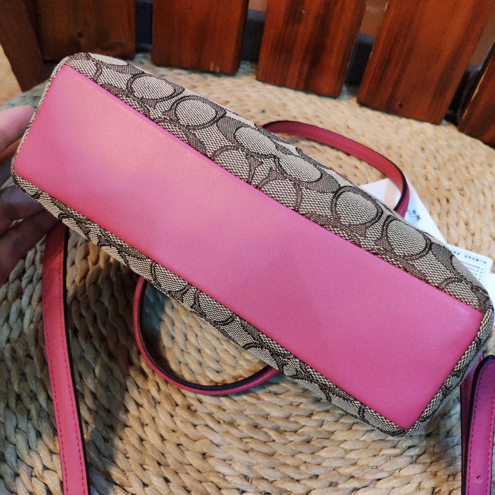 蔻驰经典款马鞍包,蔻驰时尚轻奢包