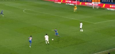 门柱三度救险，江苏苏宁差点被打爆，球队现出颓势