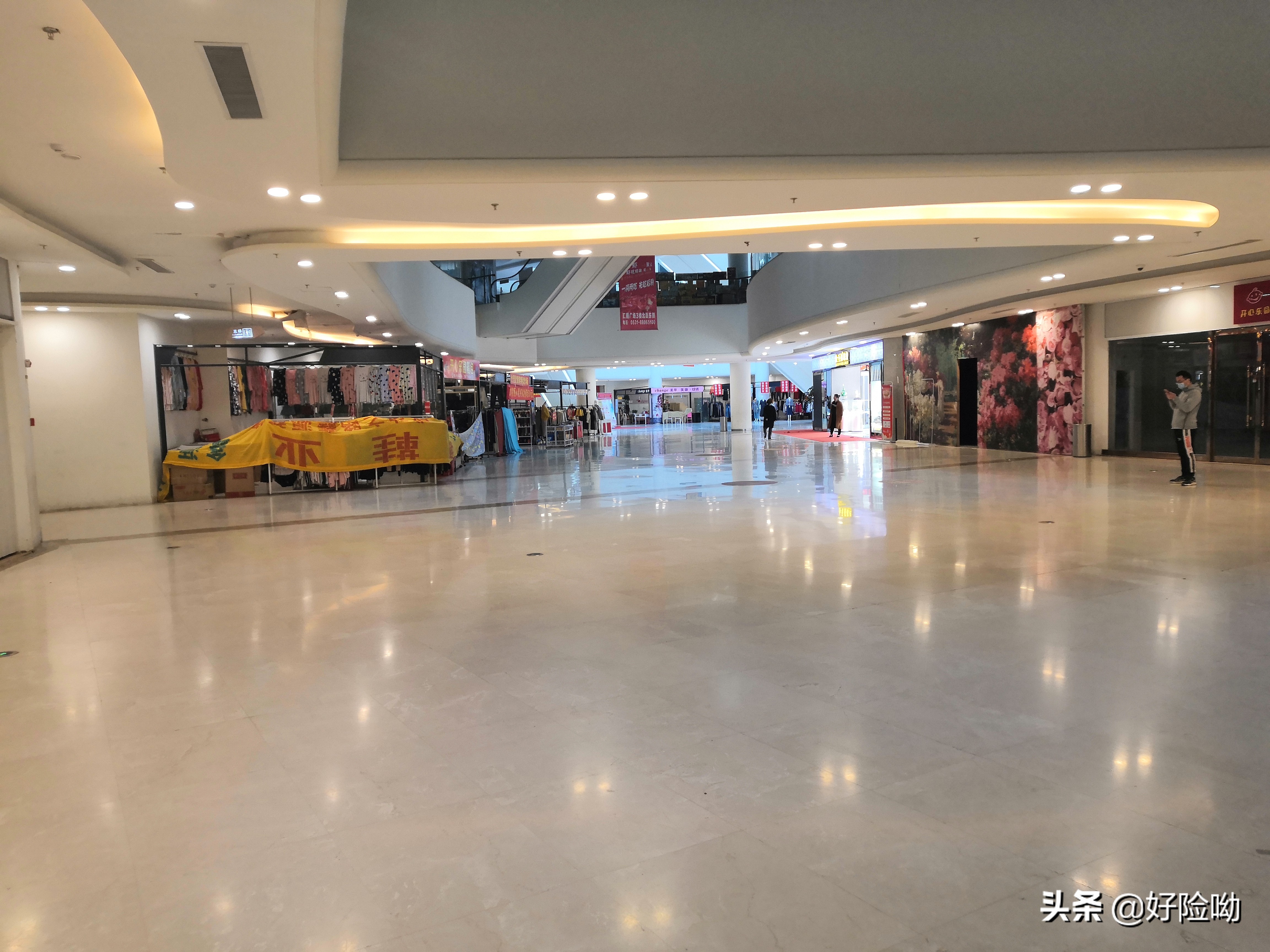 新冠疫情商场冷冷清清,济南疫情商场