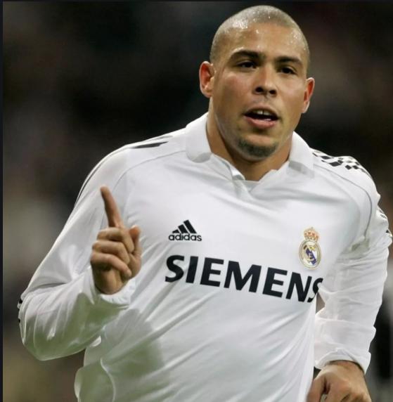 一个运动员传奇的一生,一个传奇球员的足球生涯