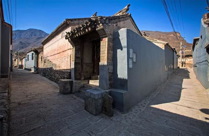 京西深山中的古村落苇子水村,京西找矿挖化石探访煤矿古村落