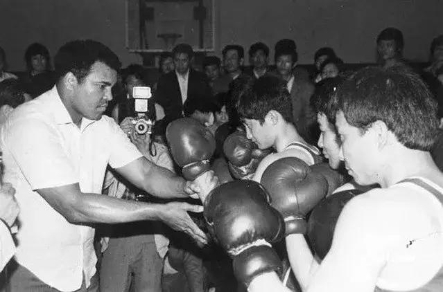 他是上海拳坛的祖师爷,这是“右拳王”许连生的故事