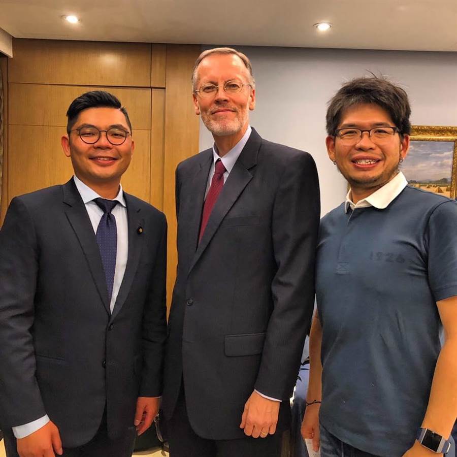 油管创始人是犹太人吗,油管之父