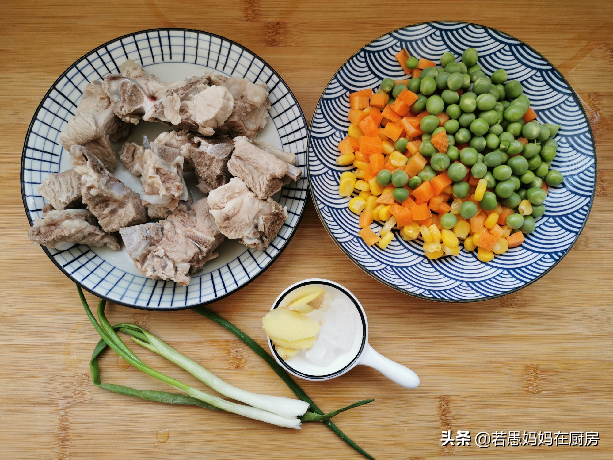 排骨焖饭怎么做有锅巴,排骨焖饭简单美味食材轻松准备