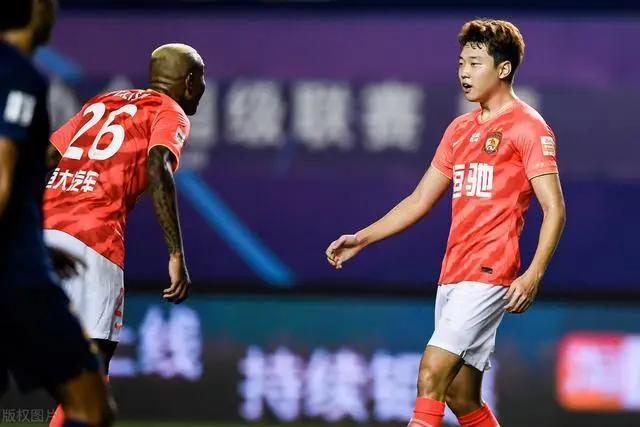 日职联后卫40米惊天乌龙,日职联超远距离射门