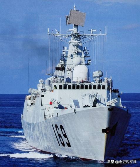 052D系列驱逐舰排水量,排水量达到了12万吨