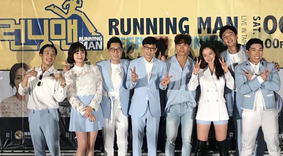 *钟金**国和小弟逛天朝美食店,被店员的这一举动惊到,网友:人才