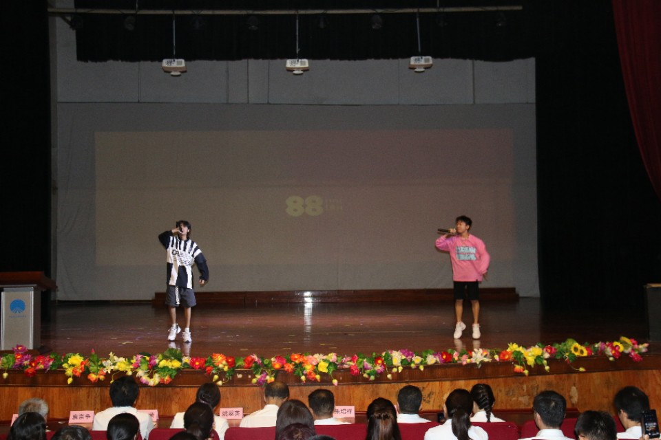 济南世纪英华实验学校2019,世纪英华实验学校毕业典礼