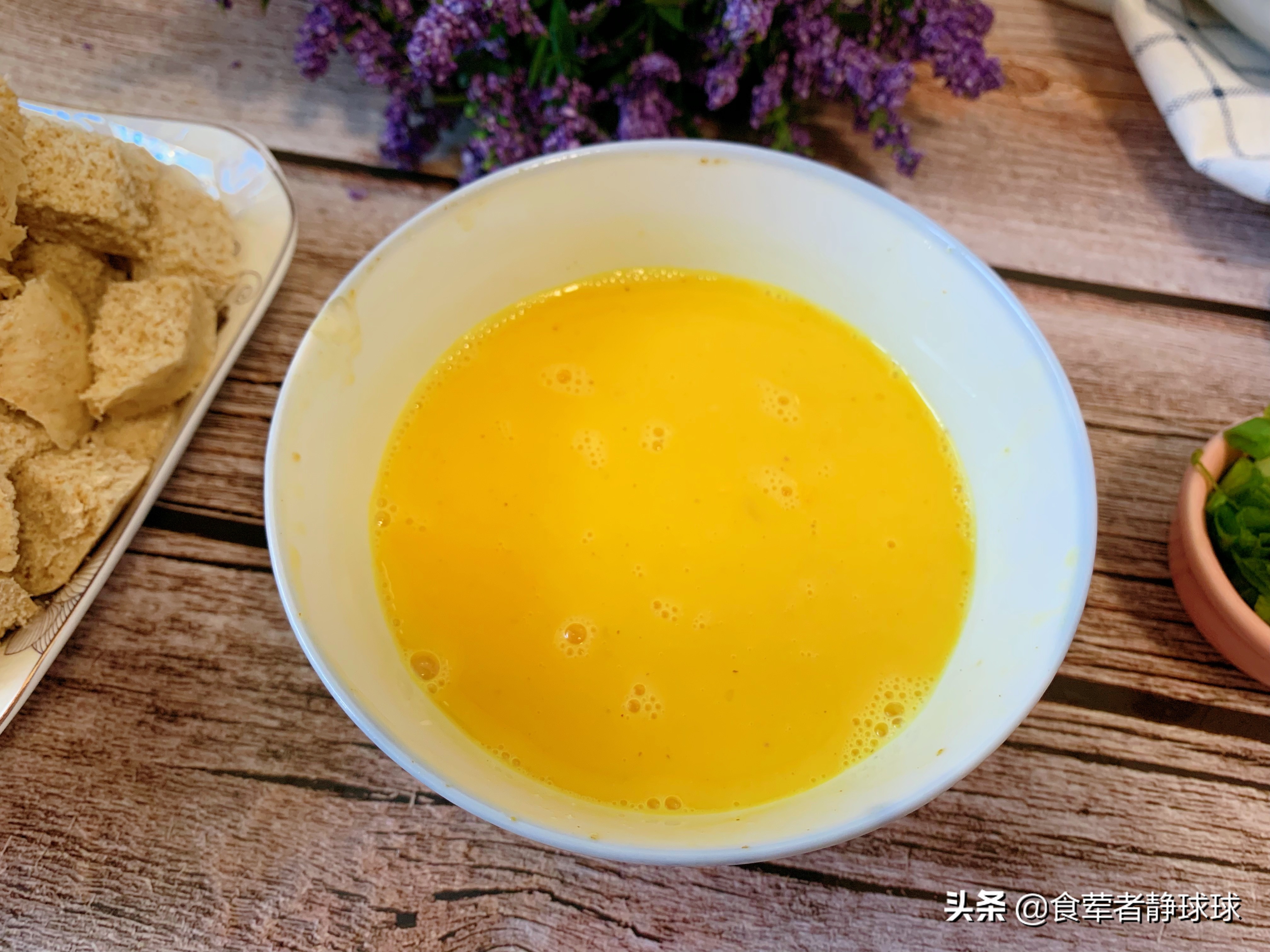 剩馒头又干又硬,剩馒头还能这么吃